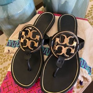 Tory Burch Miller Black Leather Gold Metal S 7.5